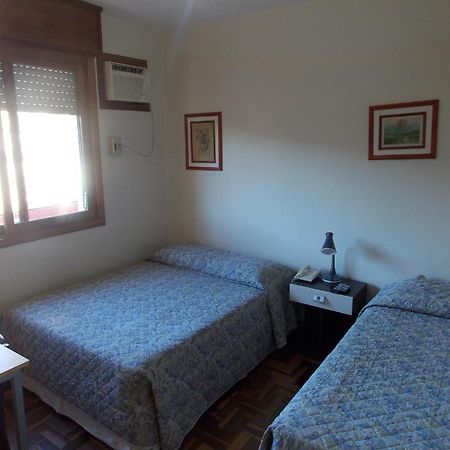 Hotel Porto Alegre Rum bild